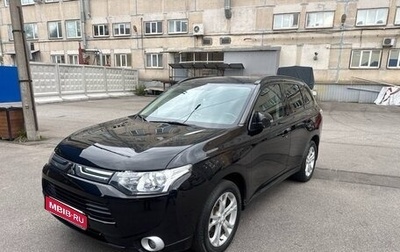 Mitsubishi Outlander III рестайлинг 3, 2013 год, 1 750 000 рублей, 1 фотография