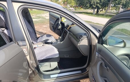 Audi A4, 2005 год, 680 000 рублей, 16 фотография