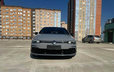 Volkswagen Golf VIII, 2023 год, 2 000 000 рублей, 2 фотография