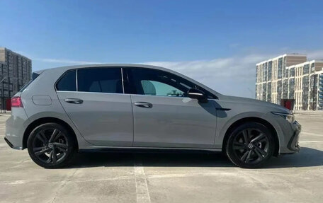 Volkswagen Golf VIII, 2023 год, 2 000 000 рублей, 3 фотография