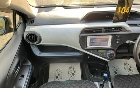 Toyota Aqua I, 2013 год, 899 999 рублей, 17 фотография