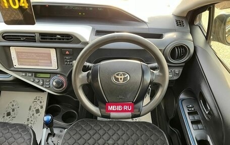 Toyota Aqua I, 2013 год, 899 999 рублей, 18 фотография