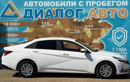 Hyundai Avante, 2022 год, 1 780 000 рублей, 5 фотография