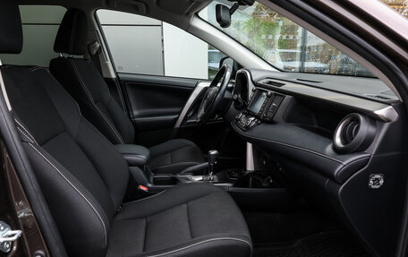 Toyota RAV4, 2019 год, 2 449 000 рублей, 10 фотография