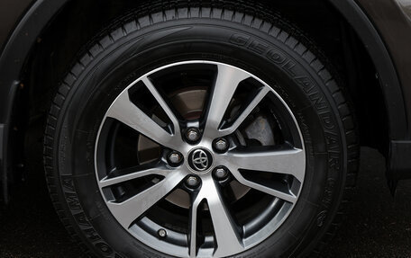 Toyota RAV4, 2019 год, 2 449 000 рублей, 21 фотография