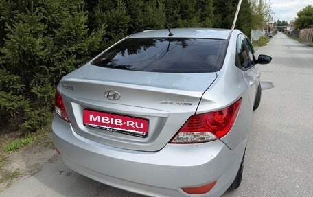 Hyundai Solaris II рестайлинг, 2013 год, 690 000 рублей, 9 фотография