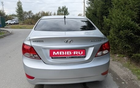 Hyundai Solaris II рестайлинг, 2013 год, 690 000 рублей, 5 фотография