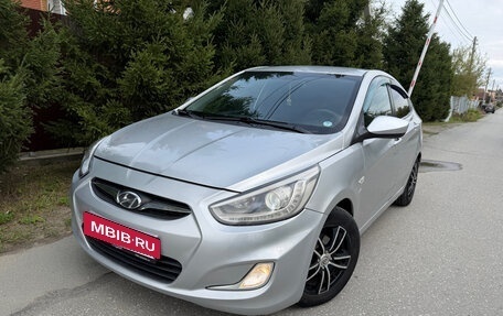 Hyundai Solaris II рестайлинг, 2013 год, 690 000 рублей, 3 фотография