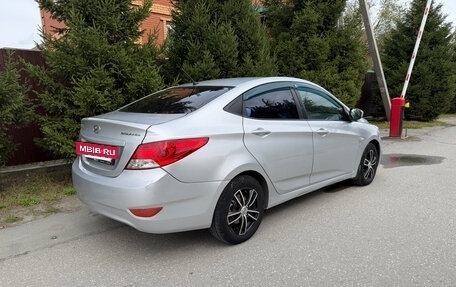 Hyundai Solaris II рестайлинг, 2013 год, 690 000 рублей, 17 фотография