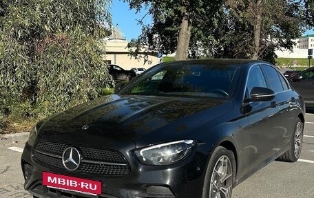 Mercedes-Benz E-Класс, 2020 год, 4 500 000 рублей, 2 фотография