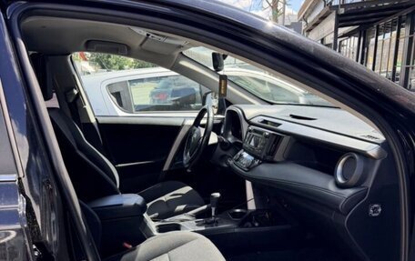 Toyota RAV4, 2018 год, 2 090 000 рублей, 8 фотография