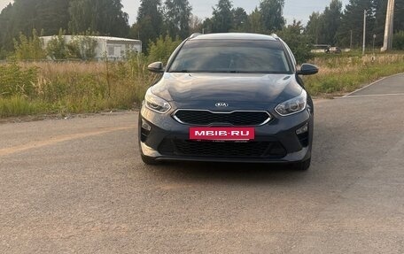 KIA cee'd III, 2020 год, 1 900 000 рублей, 2 фотография