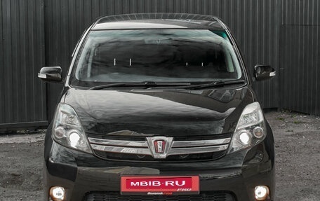 Toyota ISis I, 2010 год, 1 270 000 рублей, 4 фотография