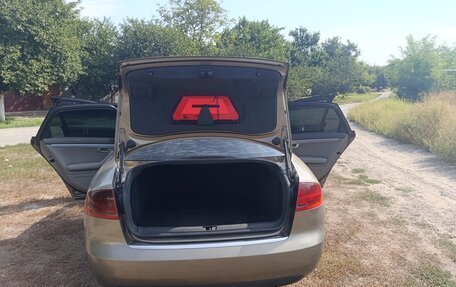Audi A4, 2005 год, 680 000 рублей, 17 фотография