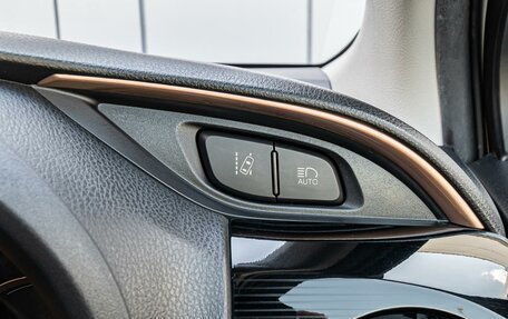 Toyota Vitz, 2019 год, 1 050 000 рублей, 19 фотография