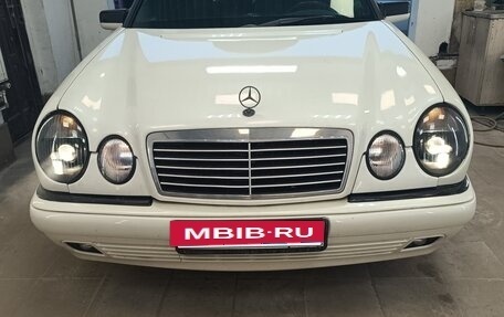 Mercedes-Benz E-Класс, 1996 год, 650 000 рублей, 20 фотография