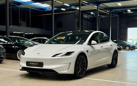 Tesla Model 3 I, 2025 год, 7 366 000 рублей, 3 фотография