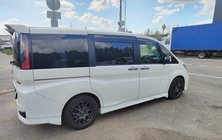 Honda Stepwgn IV, 2017 год, 1 650 000 рублей, 7 фотография