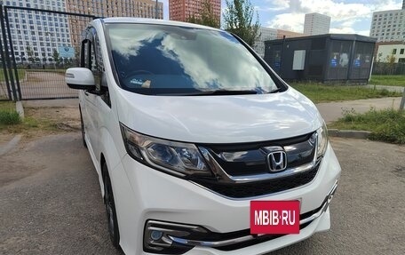 Honda Stepwgn IV, 2017 год, 1 650 000 рублей, 4 фотография