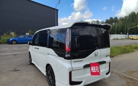 Honda Stepwgn IV, 2017 год, 1 650 000 рублей, 9 фотография