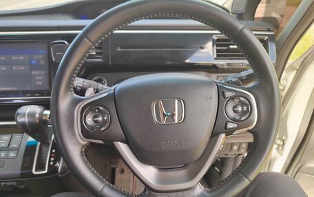 Honda Stepwgn IV, 2017 год, 1 650 000 рублей, 24 фотография