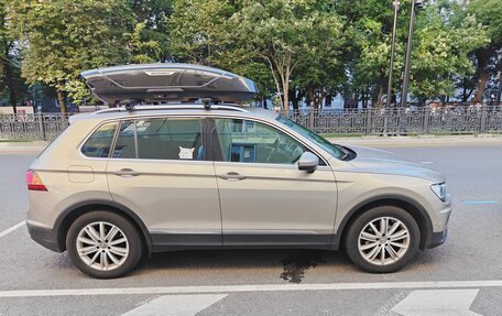 Volkswagen Tiguan II, 2018 год, 2 200 000 рублей, 2 фотография