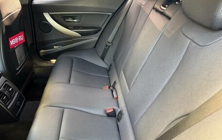BMW 3 серия, 2017 год, 1 800 000 рублей, 24 фотография