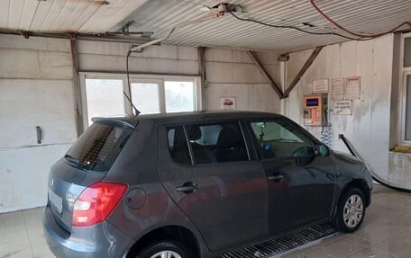 Skoda Fabia II, 2011 год, 600 000 рублей, 4 фотография