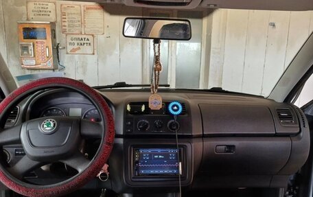 Skoda Fabia II, 2011 год, 600 000 рублей, 8 фотография