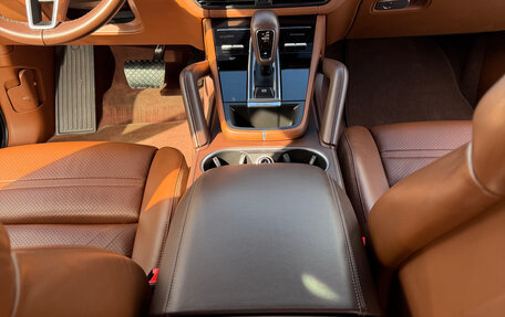 Porsche Cayenne III, 2021 год, 10 800 000 рублей, 11 фотография