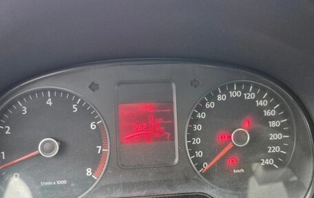 Volkswagen Polo VI (EU Market), 2011 год, 345 000 рублей, 6 фотография