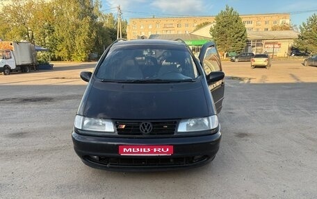 Volkswagen Sharan I рестайлинг, 1995 год, 355 000 рублей, 1 фотография
