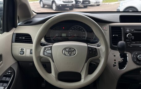 Toyota Sienna III, 2011 год, 2 050 000 рублей, 18 фотография