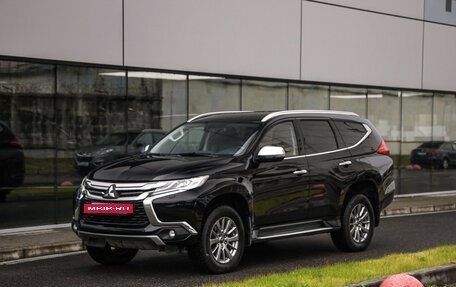 Mitsubishi Pajero Sport III рестайлинг, 2018 год, 2 699 000 рублей, 3 фотография