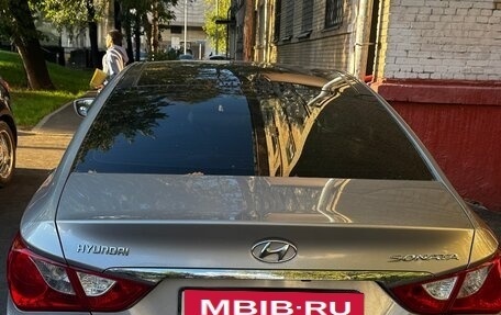 Hyundai Sonata VI, 2011 год, 1 000 000 рублей, 6 фотография