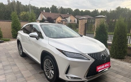 Lexus RX IV рестайлинг, 2021 год, 6 000 000 рублей, 2 фотография