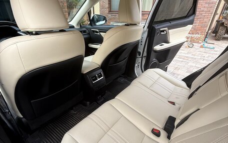 Lexus RX IV рестайлинг, 2021 год, 6 000 000 рублей, 9 фотография