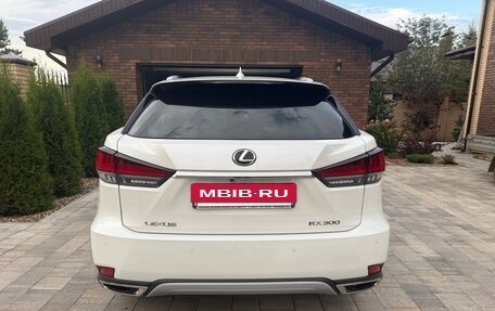Lexus RX IV рестайлинг, 2021 год, 6 000 000 рублей, 5 фотография