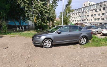 Skoda Octavia, 2018 год, 1 990 000 рублей, 6 фотография