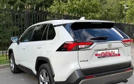 Toyota RAV4, 2021 год, 3 550 000 рублей, 14 фотография