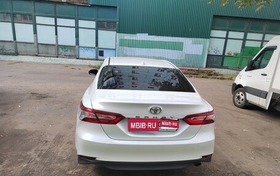 Toyota Camry, 2020 год, 3 000 000 рублей, 1 фотография