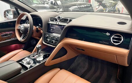 Bentley Bentayga I, 2021 год, 18 500 000 рублей, 10 фотография