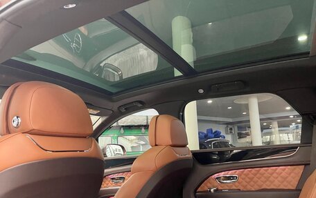 Bentley Bentayga I, 2021 год, 18 500 000 рублей, 12 фотография