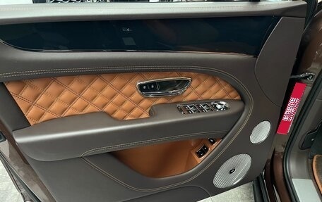 Bentley Bentayga I, 2021 год, 18 500 000 рублей, 29 фотография