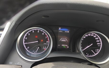 Toyota Camry, 2020 год, 3 000 000 рублей, 11 фотография