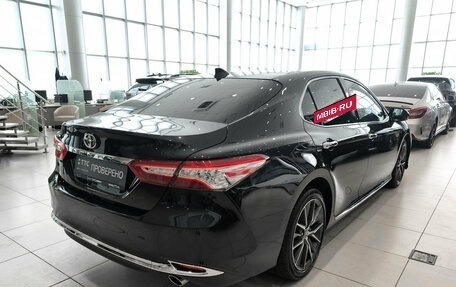 Toyota Camry, 2023 год, 3 750 000 рублей, 9 фотография
