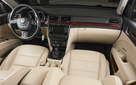Skoda Superb III рестайлинг, 2012 год, 1 049 000 рублей, 9 фотография