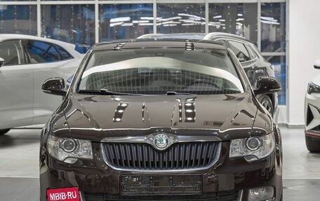 Skoda Superb III рестайлинг, 2012 год, 1 049 000 рублей, 2 фотография