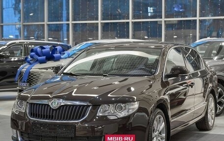 Skoda Superb III рестайлинг, 2012 год, 1 049 000 рублей, 3 фотография