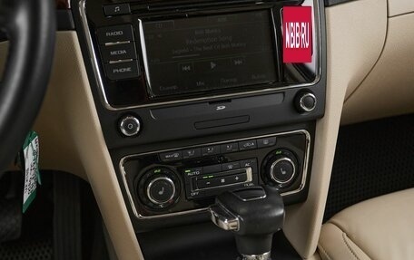 Skoda Superb III рестайлинг, 2012 год, 1 049 000 рублей, 17 фотография